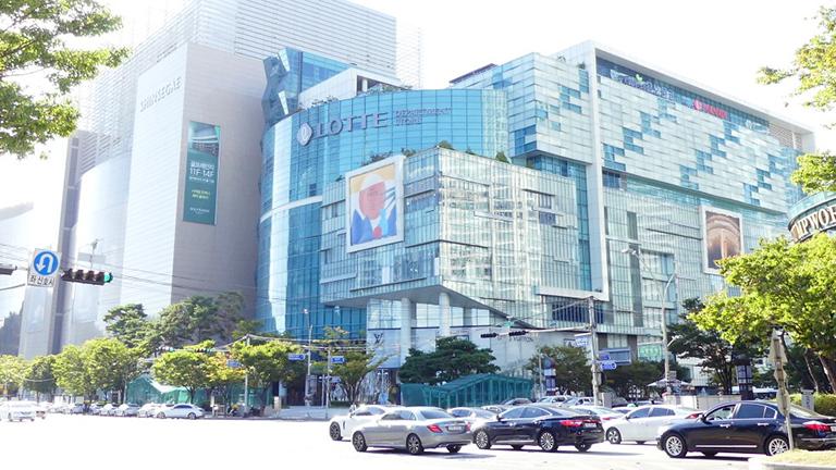 tourist attraction-lotte department store