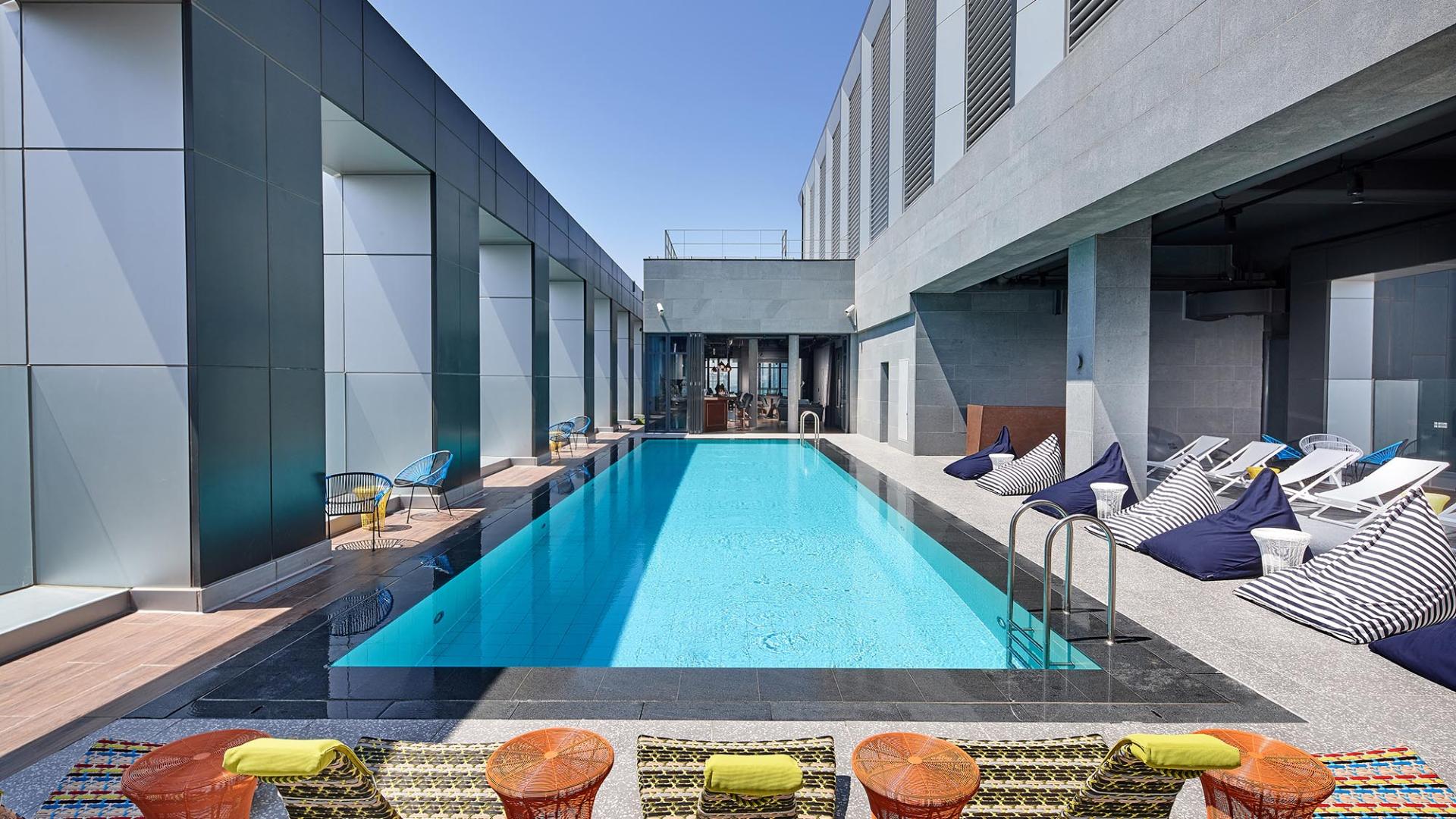 L7 Hongdae - fitness & pool - roof top pool