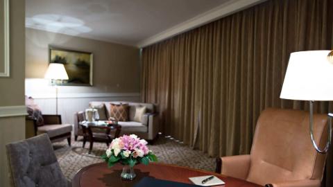 Lotte Hotel Moscow-Rooms-Suite-Junior Suite Room