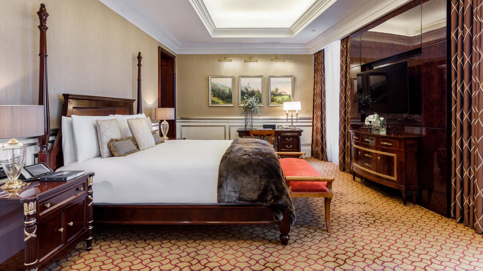 Lotte Hotel Moscow-Rooms-Suite-Presidential Suite Room