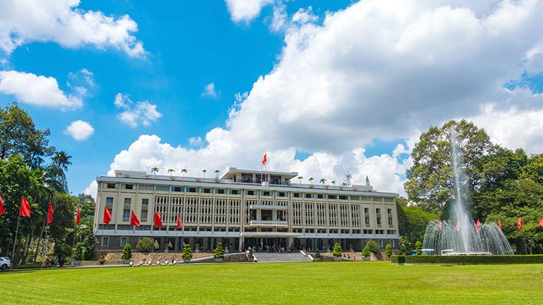 Lotte Legend Hotel Saigon - Ho Chi Minh Tourist Spot - Unification Palace
