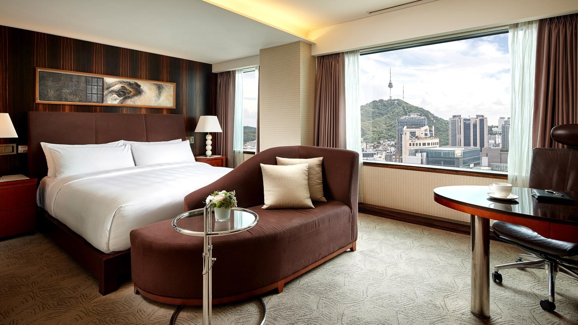 Lotte Hotel Seoul-Rooms-Main Tower-Club access-Deluxe Room