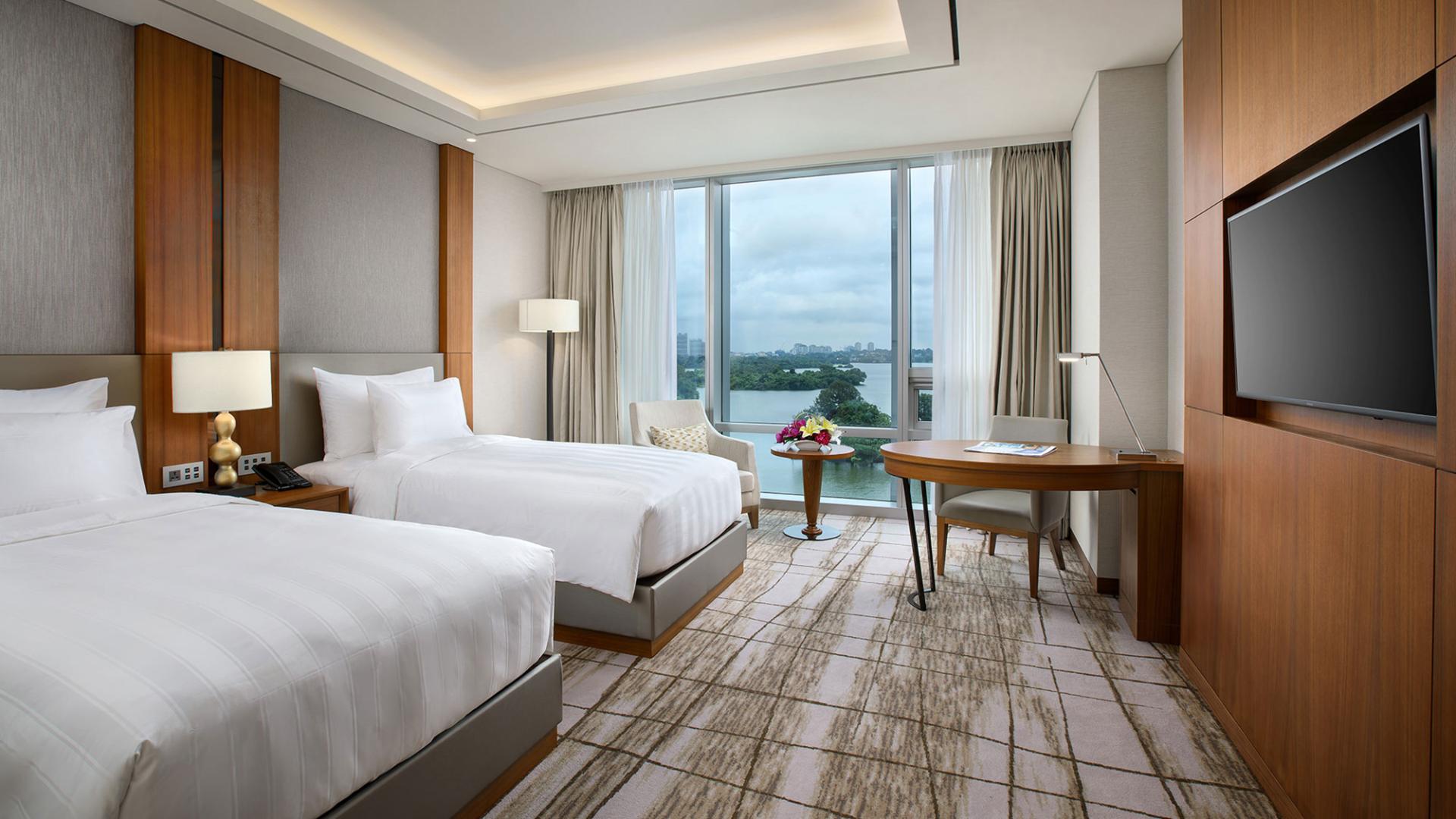 Lotte Hotel Yangon-Room-Club Floor-Premier Lake Room