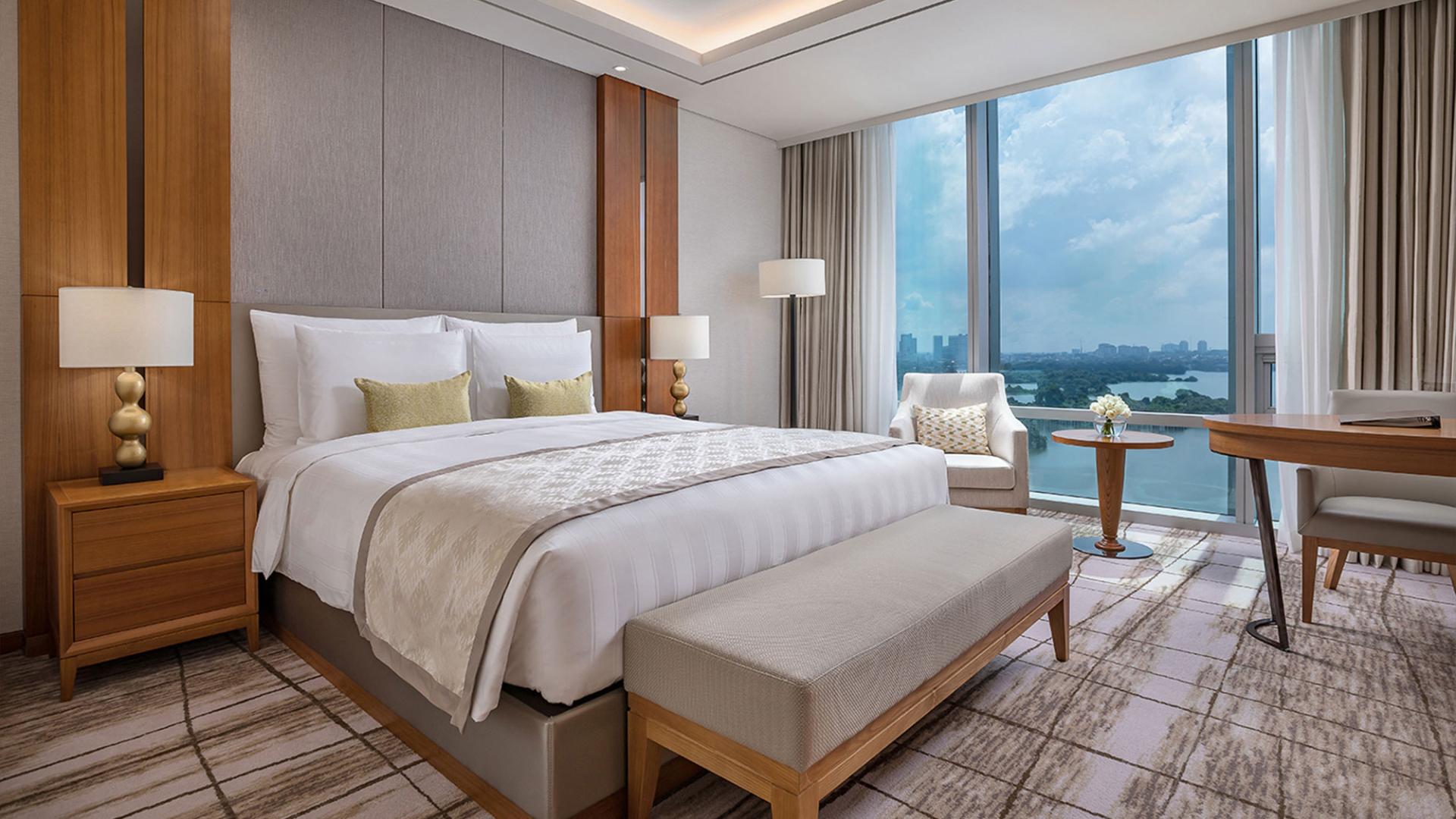 Lotte Hotel Yangon-Room-Club Floor-Premier Lake Room