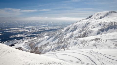 Lotte Ari Resort, Ski Season