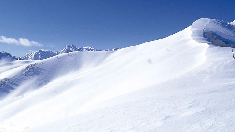 Ski slopes, slope courses, off-piste courses