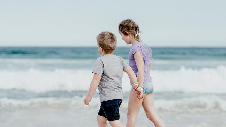 Children, the sea, summer, family