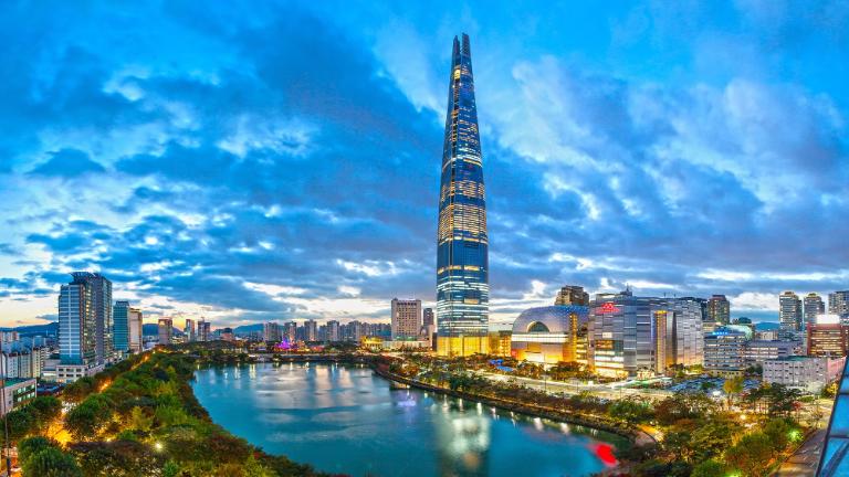 Signiel Seoul-About Us-Tourist Attractions in Seoul-Lotte World Tower & Mall